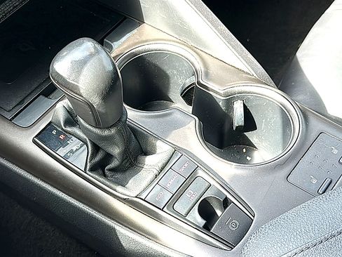 Used 2021 Toyota Camry XSE FWD image 34