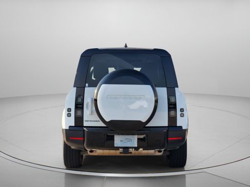 Certified 2026 Land Rover Defender 130 S AWD/4WD image 4