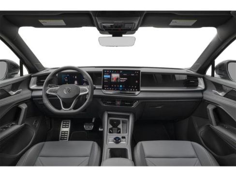 Used 2025 Volkswagen Tiguan SE R-Line AWD/4WD image 7