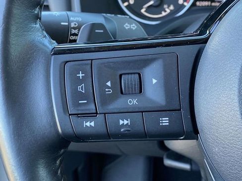 Used 2023 Nissan Rogue SV w/ SV Premium Package image 25