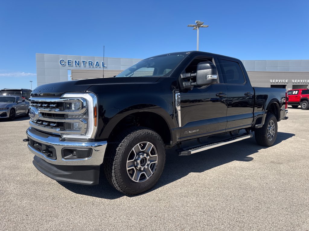 Used 2026 Ford F250 Lariat AWD/4WD image 2