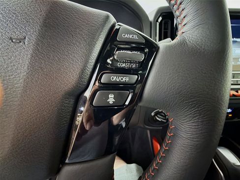 Used 2025 Nissan Frontier PRO-4X w/ Pro Convenience Package AWD/4WD image 38