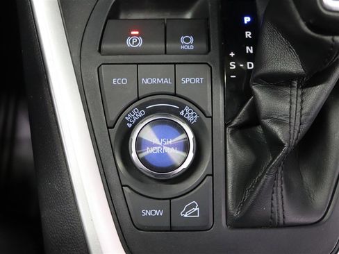 Used 2022 Toyota RAV4 Limited image 26