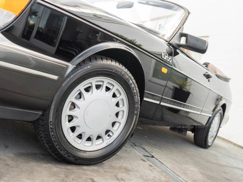 Used 1988 Saab 900 Turbo image 4
