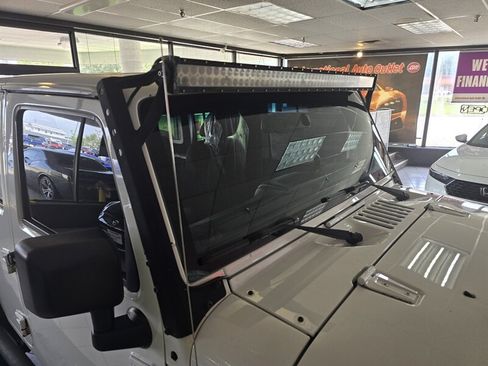 Used 2015 Jeep Wrangler Unlimited Sahara w/ Dual Top Group AWD/4WD image 30