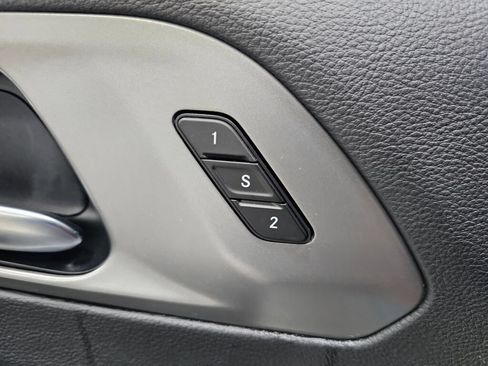 Used 2025 Chrysler Pacifica Select FWD image 27