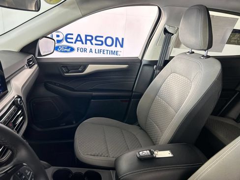 Used 2022 Ford Escape SE w/ Cold Weather Package FWD image 27