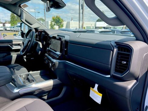 New 2025 Chevrolet Silverado 3500 LTZ w/ LTZ Plus Package AWD/4WD image 22