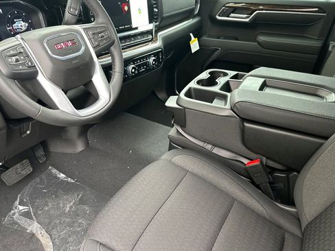 New 2026 GMC Sierra 1500 SLE w/ Preferred Package AWD/4WD image 7