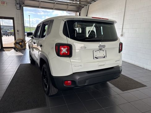Used 2020 Jeep Renegade Sport AWD/4WD image 6