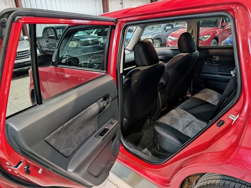 Used 2013 Scion xB image 17