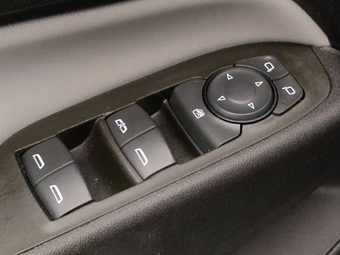 Used 2024 Chevrolet Equinox LT image 27