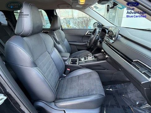 Used 2023 Mitsubishi Outlander SE image 16