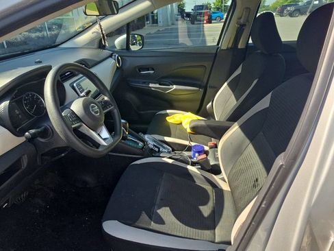 Used 2020 Nissan Versa SV FWD image 11