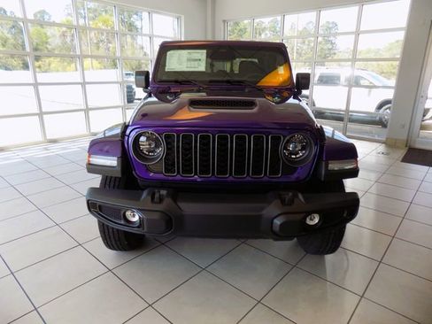 New 2026 Jeep Gladiator Sport AWD/4WD image 2