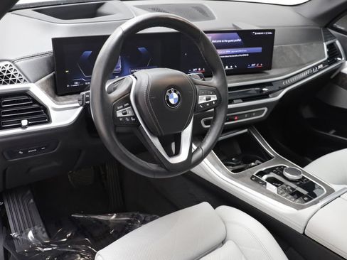 Certified 2024 BMW X5 xDrive40i w/ Premium Package AWD/4WD image 6