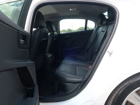 Used 2018 Jaguar XE Prestige image 16