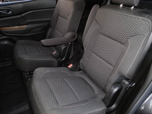 Used 2018 GMC Acadia SLE w/ LPO, Floor Liner Package AWD/4WD image 30