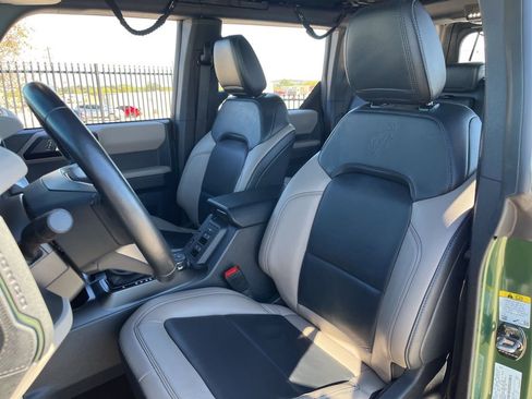 Used 2023 Ford Bronco Wildtrak image 25