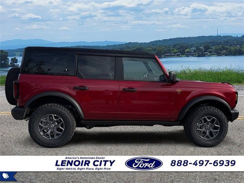 New 2025 Ford Bronco Badlands image 8