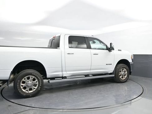 Used 2024 RAM 2500 Laramie AWD/4WD image 2