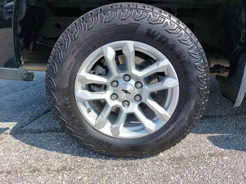 Used 2024 Chevrolet Silverado 1500 RST w/ Convenience Package II AWD/4WD image 36