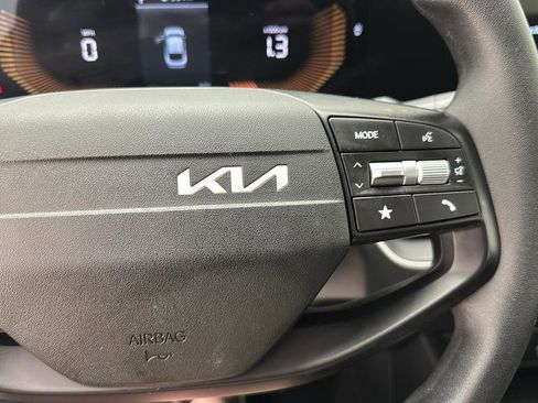 Used 2025 Kia K4 FWD image 18