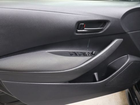 Used 2022 Toyota Corolla LE FWD image 15