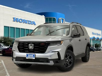 New 2025 Honda Pilot TrailSport