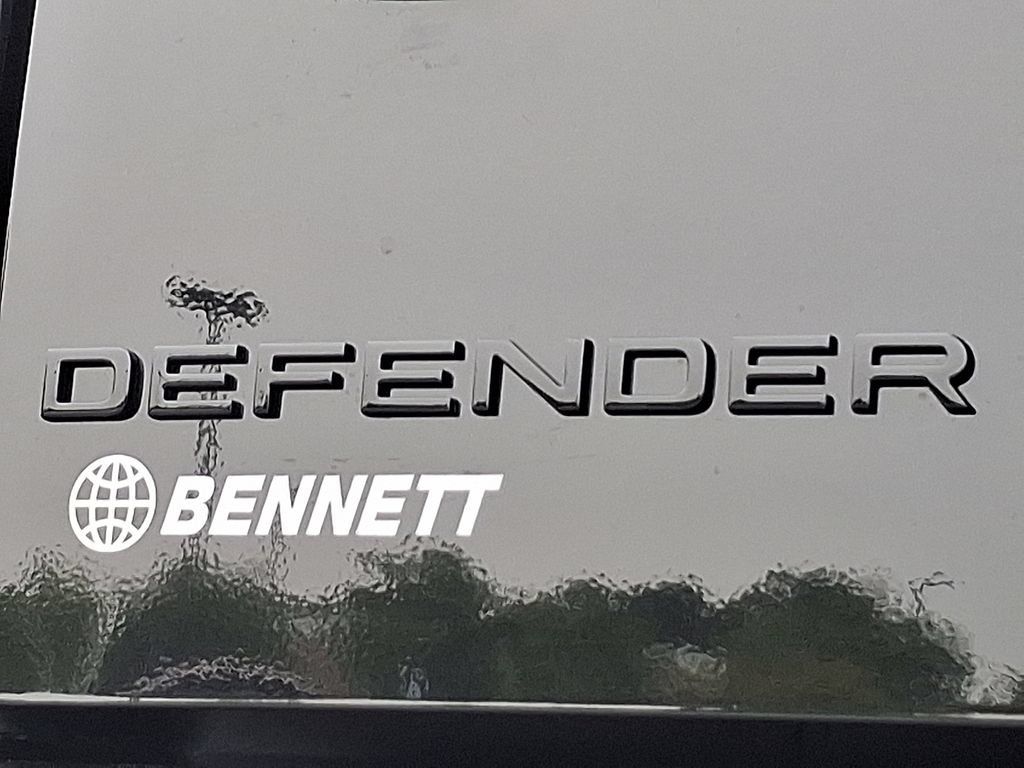 New 2026 Land Rover Defender 130 V8 AWD/4WD image 20