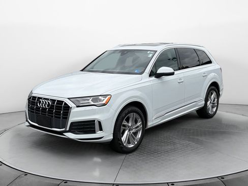 Used 2023 Audi Q7 2.0T Premium w/ Towing Package AWD/4WD image 3