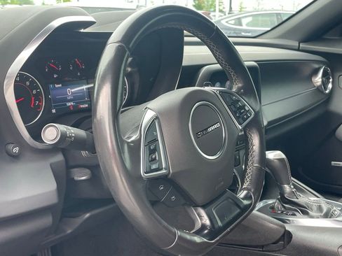 Used 2021 Chevrolet Camaro LT w/ Technology Package RWD image 9