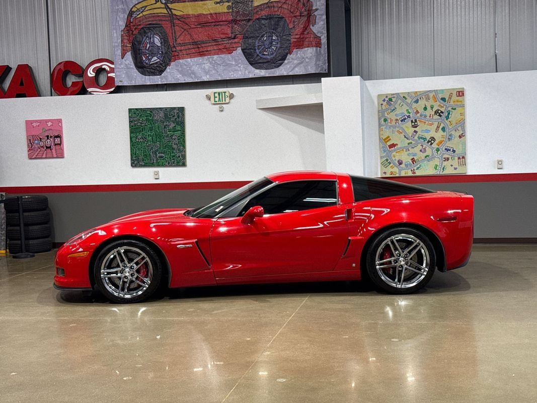 Used 2006 Chevrolet Corvette Z06 w/ Preferred Equipment Group RWD image 4