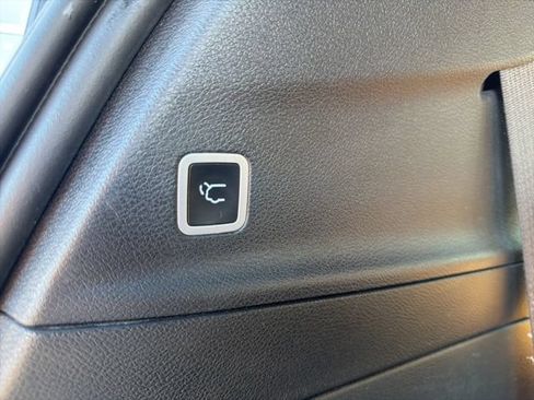 Used 2022 Chrysler Pacifica Pinnacle FWD image 51
