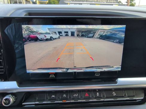 Used 2023 GMC Sierra 1500 SLT w/ SLT Premium Package AWD/4WD image 24
