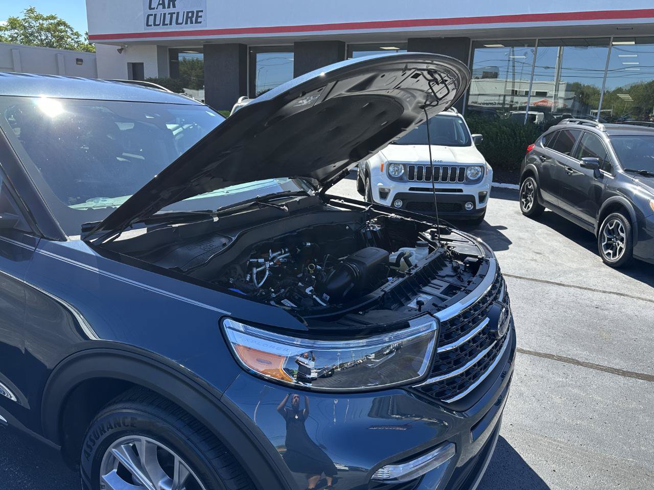 Used 2022 Ford Explorer XLT w/ Equipment Group 202A AWD/4WD image 19