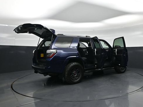 Used 2023 Toyota 4Runner SR5 Premium w/ Moonroof Package RWD image 5