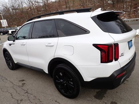 Used 2022 Kia Sorento S image 8