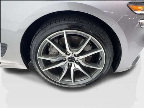 Used 2025 Genesis G70 2.5T RWD image 13