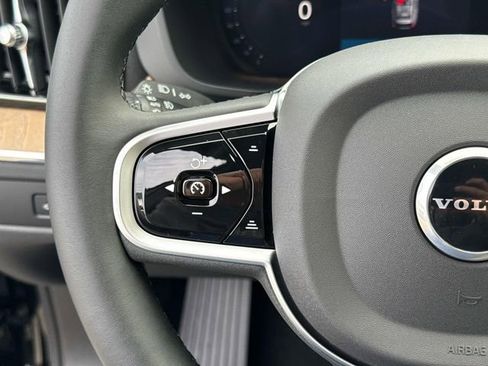 New 2026 Volvo XC60 B5 Plus AWD/4WD image 25