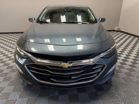 Used 2020 Chevrolet Malibu LT FWD image 4