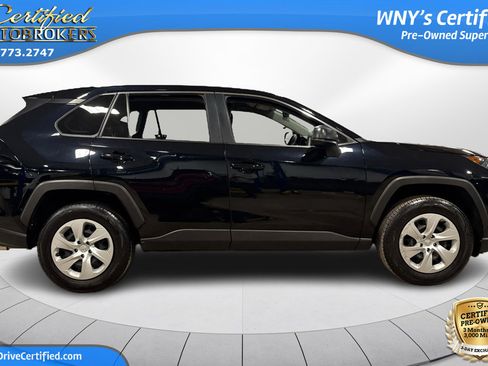 Used 2022 Toyota RAV4 LE w/ Carpet Mat Package (TMS) image 4