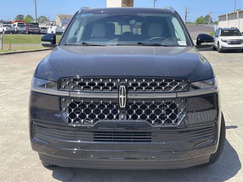 New 2026 Lincoln Navigator L Black Label AWD/4WD image 8