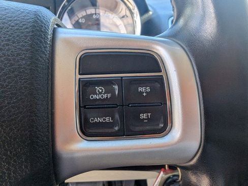 Used 2014 Dodge Grand Caravan SXT w/ Rear Park Assist Package FWD image 14