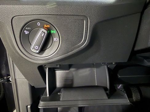 Used 2022 Volkswagen Atlas SEL image 16