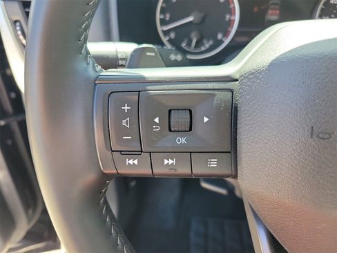 Used 2025 Nissan Rogue SV image 19