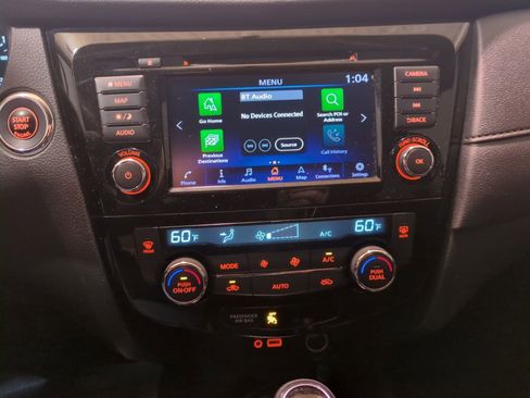 Used 2018 Nissan Rogue SV w/ Premium Package AWD/4WD image 25