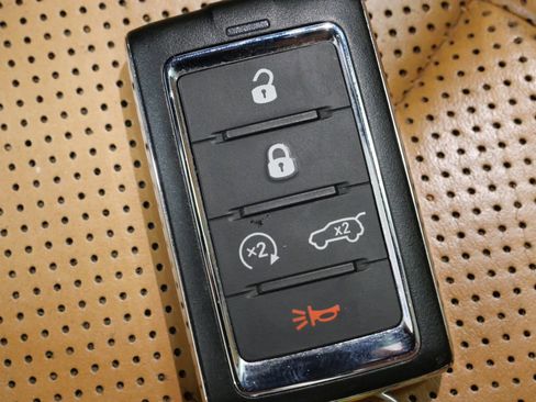 Used 2022 Jeep Grand Cherokee L Summit image 32