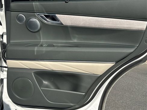 New 2026 Genesis GV80 2.5T Prestige image 16