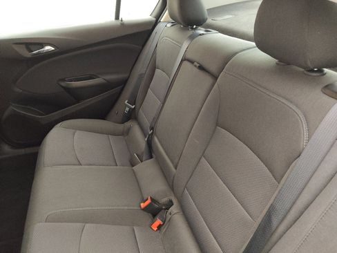 Used 2018 Chevrolet Cruze LT w/ Convenience Package FWD image 18
